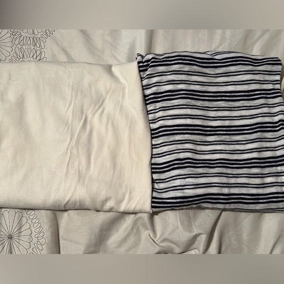 2 ladies size Large Long Sleeve Tops - Picture 1 of 9